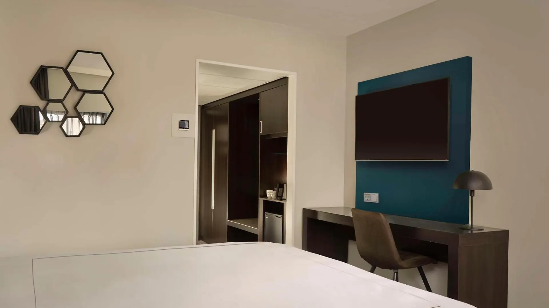 Park Plaza Eindhoven Hotel 4*,