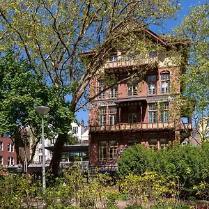https://stayokay-amsterdam-vondelpark.zandvoort-hotels.com
